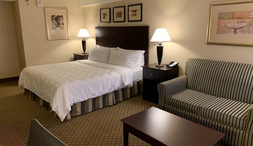 Standard Room, 1 King Bed