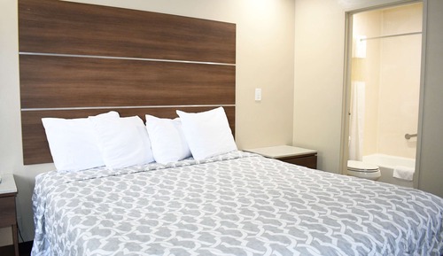 Room, 1 King Bed, Non Smoking