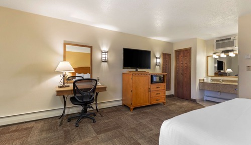 Standard Room, 1 King Bed, Non Smoking, Refrigerator & Microwave