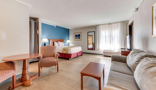 Studio Suite, 1 King Bed, Non Smoking