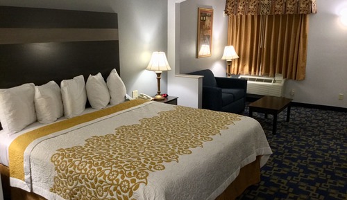 Standard Room, 1 King Bed