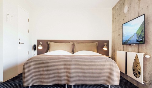 Room (Annex)