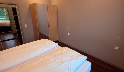 Flow Suite Family Room E20