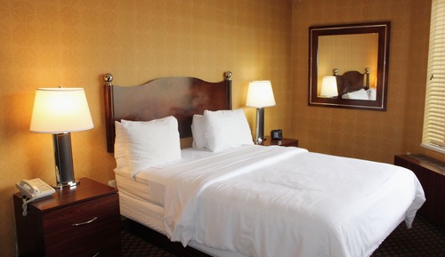 Tower Standard Room with Queen size bed with Elevator Access