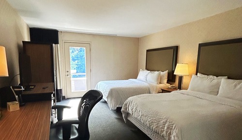Streamside Deluxe Double Room - Private Balcony Overlooking Stream