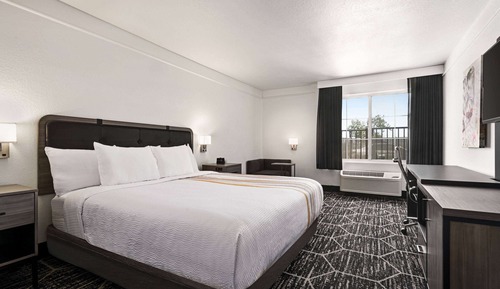 Room, 1 King Bed, Accessible, Non Smoking (Mobility)