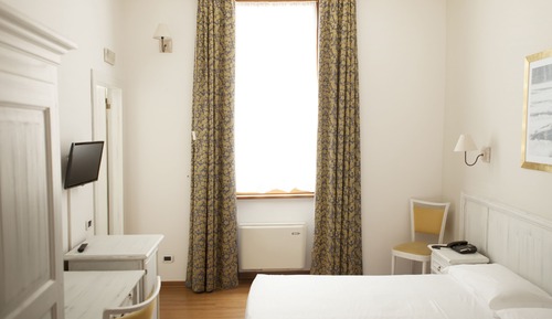 Standard Double or Twin Room, Hill View