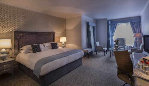 JR Suite 