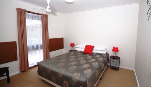 Family Room, 2 Bedrooms, Garden View