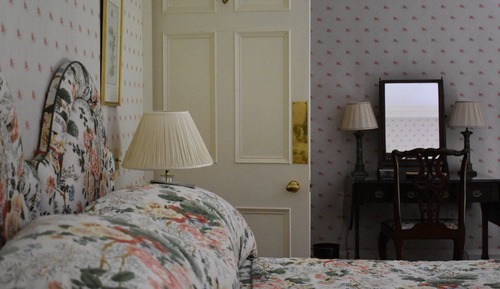 Suite (Hartwell Court | Gallery)