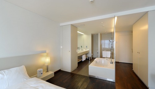 Lake View Deluxe Room