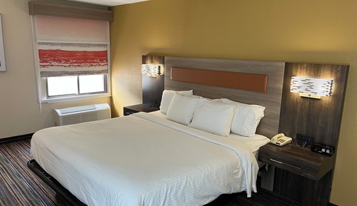 Suite, 1 King Bed, Non Smoking