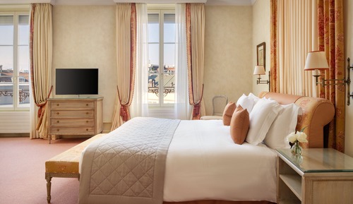 Junior Suite Ville View