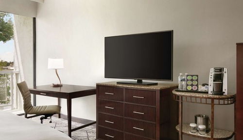 Junior Suite, 1 King Bed, Ground Floor (2 Room)