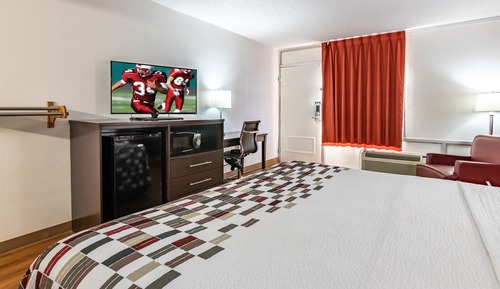 Superior Room, 1 King Bed, Accessible, Non Smoking (Roll-In Shower)