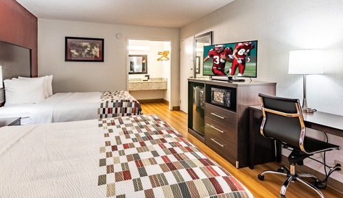 Deluxe Room, 2 Queen Beds, Non Smoking