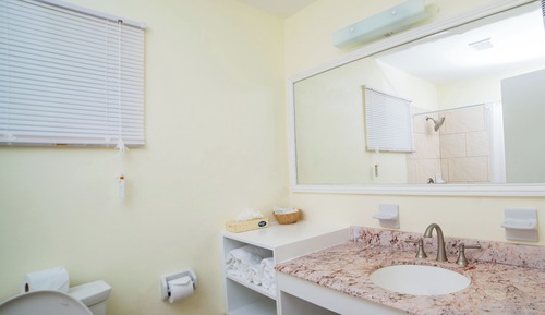 Studio, Kitchenette