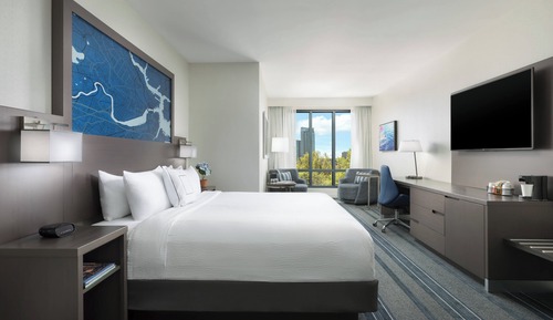 Deluxe Room, 1 King Bed, Non Smoking
