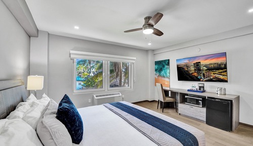 Partial Ocean View Room with King Bed