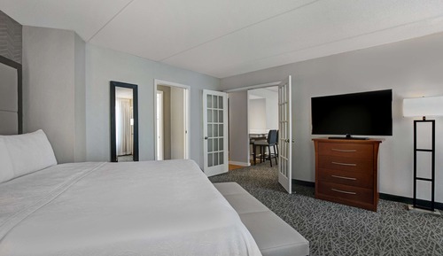 Suite, 1 King Bed, Non Smoking