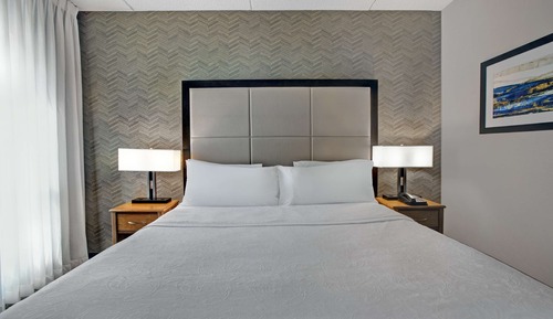 Suite, 1 King Bed, Non Smoking