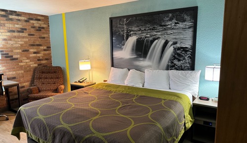 Standard Room, 1 King Bed
