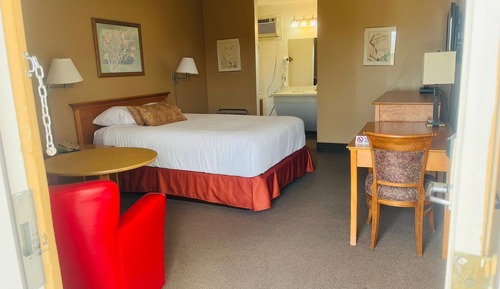 Standard Room, 1 Queen Bed