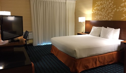 Room, 1 King Bed, Non smoking Balcony, Pool View