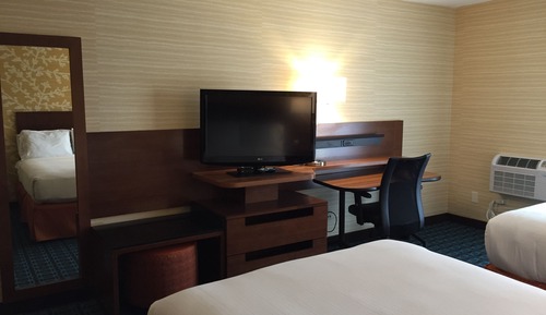 Room, 1 King Bed Non smoking (Mobility Accessible, Roll-in Shower)