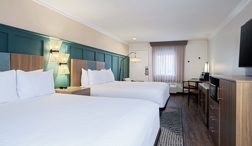 Standard Room, 2 Queen Beds (Pet Friendly)