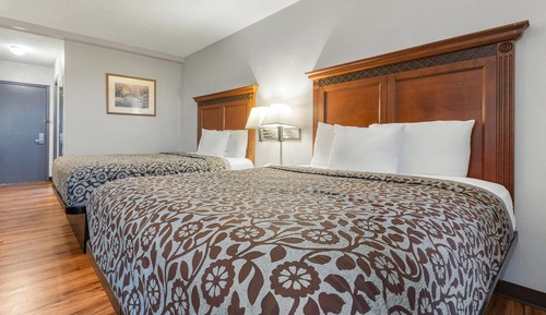 Room, 2 Queen Beds, Smoking (Second floor)