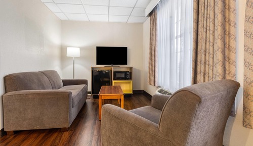 Studio Suite, 1 King Bed, Non Smoking (First Floor)