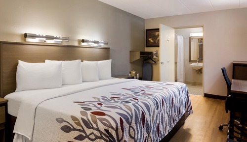 Superior Room, 1 King Bed, Accessible (Smoke Free)