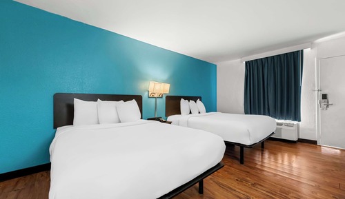 Room, 2 Queen Beds, Non Smoking