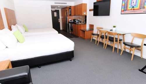 Superior Apartment, 2 Queen Beds, Kitchen, Courtyard Area