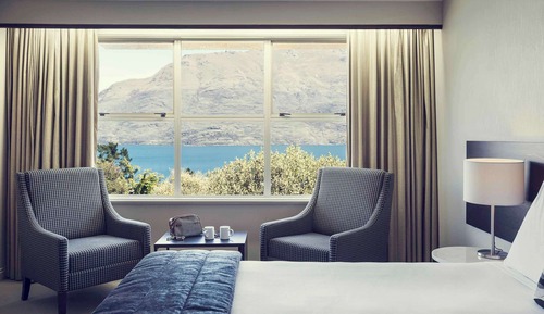Superior Room, 1 King Bed, Lake View