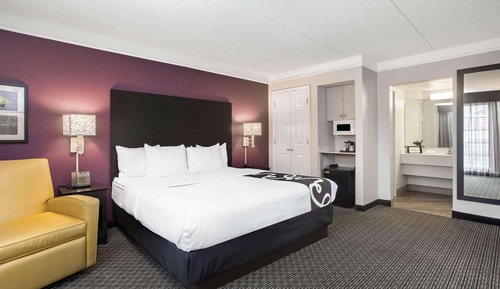 Deluxe Room, 1 King Bed, Non Smoking (Deluxe Executive Room)