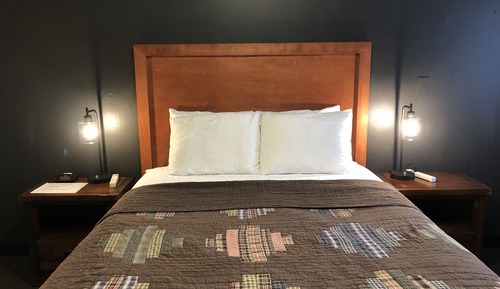 Queen Room