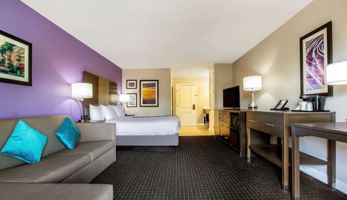 Deluxe Room, 1 King Bed, Non Smoking