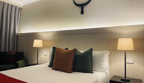 Queen Spa Room