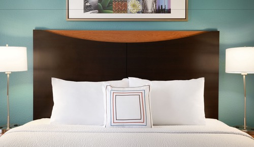 Room, 1 King Bed (Mobility/Hearing Access, Transf Shwr)