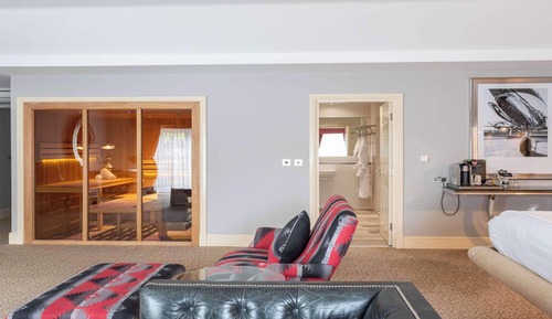 Suite, 1 King Bed
