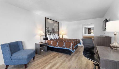 Comfort  Room, King Bed, Ocean Side