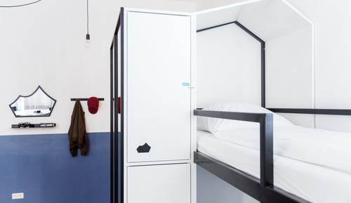 Comfort Shared Dormitory, Mixed Dorm, Shared Bathroom (for 6 people)