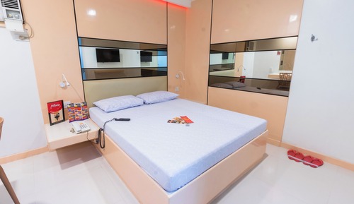 Deluxe Room, 1 Queen Bed