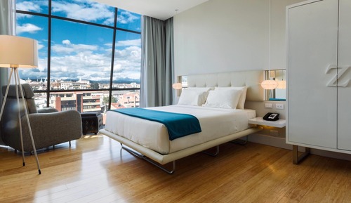 Deluxe Room, 1 Queen Bed, Non Smoking