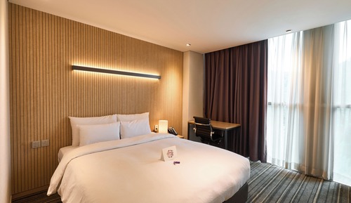 Square Signature Double Room with Late Check-out until 2PM