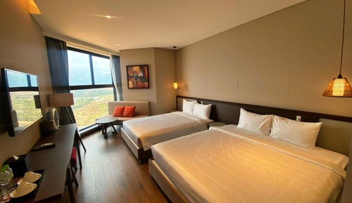 Family Studio, Multiple Beds, Partial Ocean View