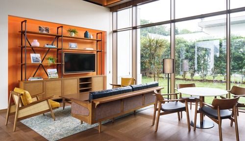 Cabin X Manor House B Garden (A SPIRIT OF JOURNEY & Spring Palace Free Access for 4 +2 Free parking)