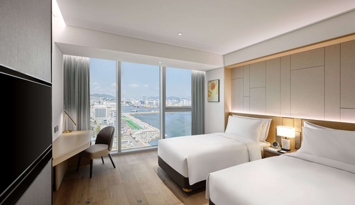 [Evening Reception PKG-Bar access Once per night for 2 guests] Deluxe Twin Room